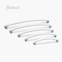 РУЧКА ДЛЯ МЕБЛІВ BRAVO ARC WIND/224,БІЛА